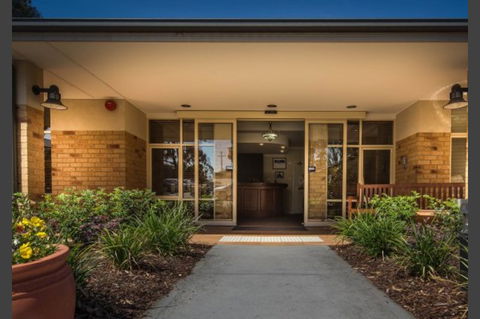 Bupa Greensborough - e-Seniors 0