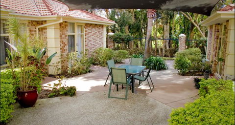 Domain Kirra Beach - e-Seniors 1