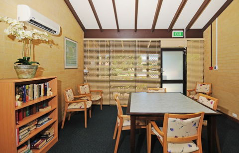 Servite Villa Hostel - e-Seniors 2