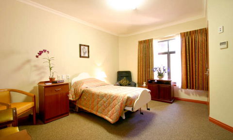 St Michael's Residential Care - e-Seniors 5