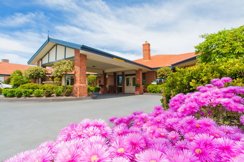 Embracia In Reservoir - e-Seniors 2