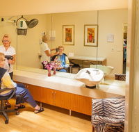 Embracia on the Park - e-Seniors