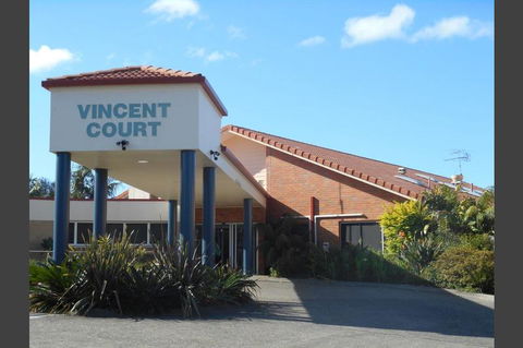 Vincent Court - e-Seniors 0
