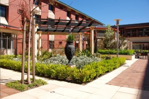 Helping Hand Aged Care - e-Seniors 0