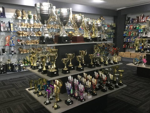 Mackay Trophy House EngravePro - e-Seniors 13