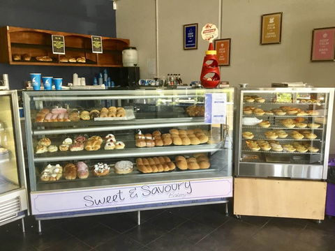 Cook's Bakery - e-Seniors 2