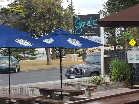 Growlers - e-Seniors 9