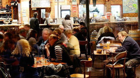 Settlers Tavern - e-Seniors 0