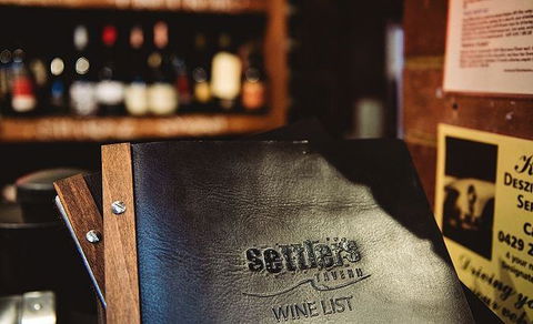 Settlers Tavern - e-Seniors 17