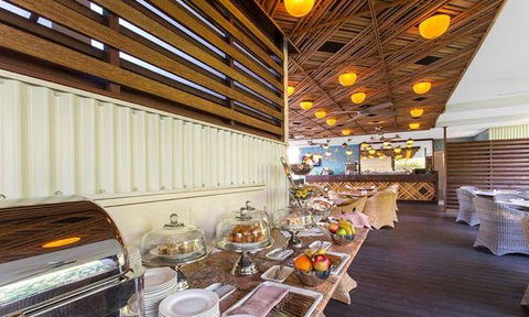 The Deck Poolside Bar & Restaurant - e-Seniors 1