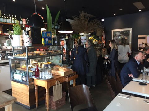 Shop Ate Cafe & Store - e-Seniors 0