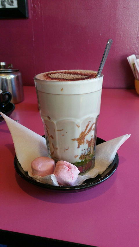 Le Cafe On St George - e-Seniors 10