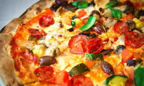 Bonnie And Clydes Pizzaria - e-Seniors 9
