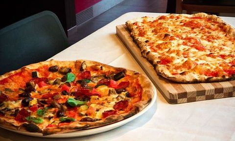 Bonnie And Clydes Pizzaria - e-Seniors 7