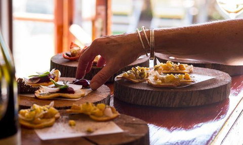 Gather Food And Wine - e-Seniors 12