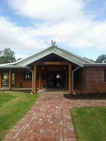 The Henley Brook - e-Seniors 0