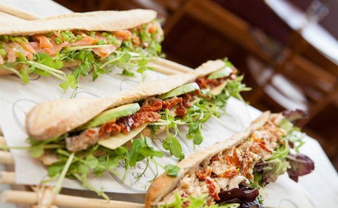 Gorilla Pizza SA - e-Seniors 8