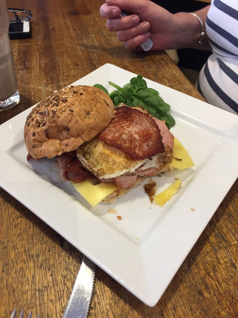 Seven Monks Cafe & Wares - e-Seniors 5