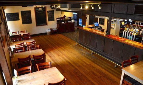Caledonian Inn - e-Seniors 5