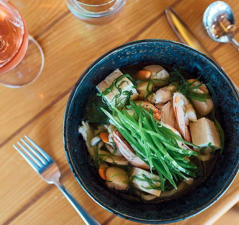 Hallams Waterfront Seafood Restaurant - e-Seniors 10