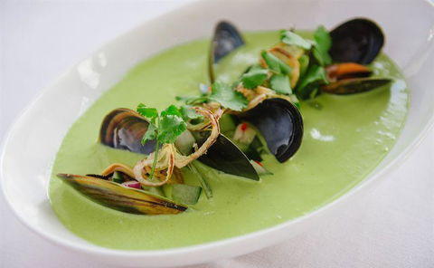 Hallams Waterfront Seafood Restaurant - e-Seniors 17