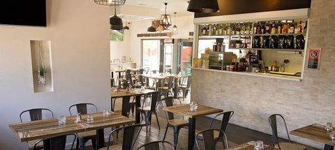 Rockpools Cafe Bar & Function Centre - e-Seniors 4