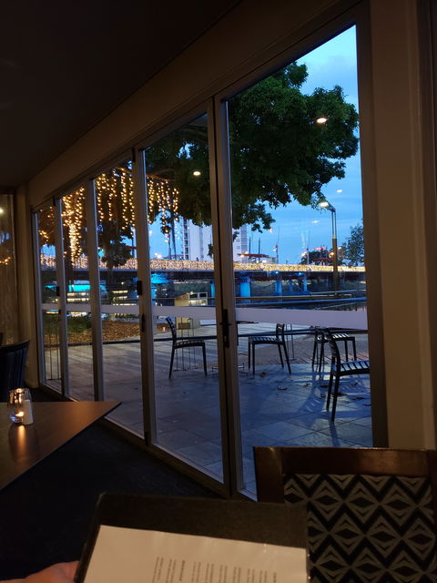 A Touch Of Salt Restaurant - e-Seniors 2