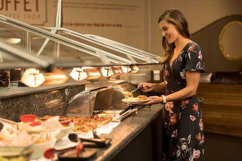 Buffet & Coffee Shop - e-Seniors 0