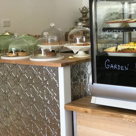 Cinnamon And Cherry - e-Seniors 0