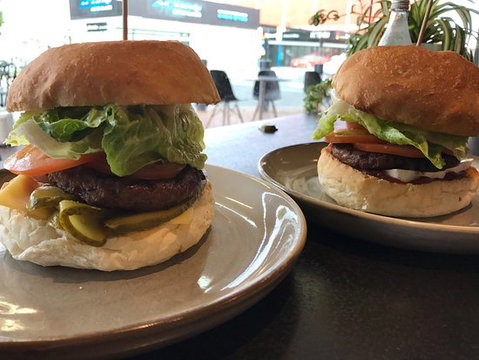 Burger Got Soul - e-Seniors 0