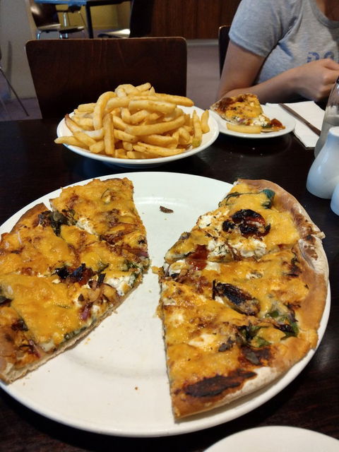 Comfort Inn The Pier Restaurant - e-Seniors 4