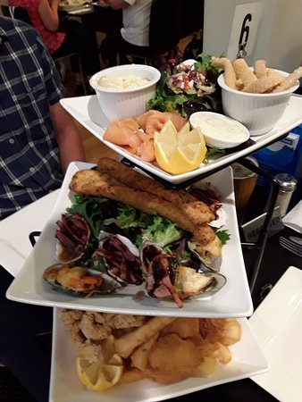 Gray's Hotel - e-Seniors 0