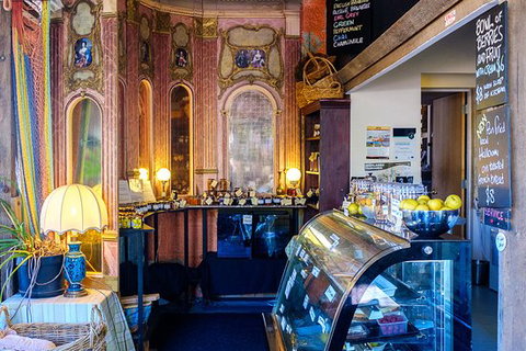 Jackson's Emporium - e-Seniors 0