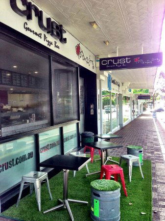Crust Gourmet Pizza Bar - e-Seniors 0