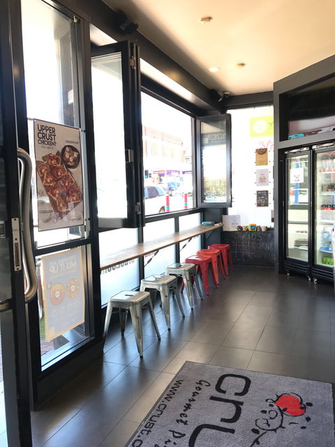 Crust Gourmet Pizza Bar - e-Seniors 1