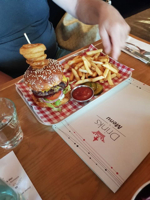 Empire Bar - e-Seniors 3