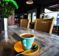 Secondeli Cafe - e-Seniors