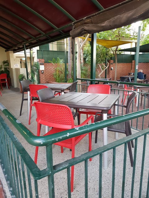 The Bistro At The Bayswater Hotel - e-Seniors 7