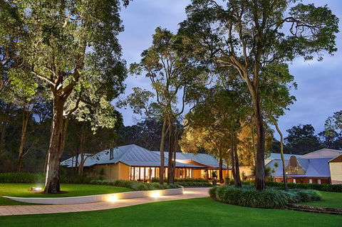 Clairault Streicker Estate - e-Seniors 0
