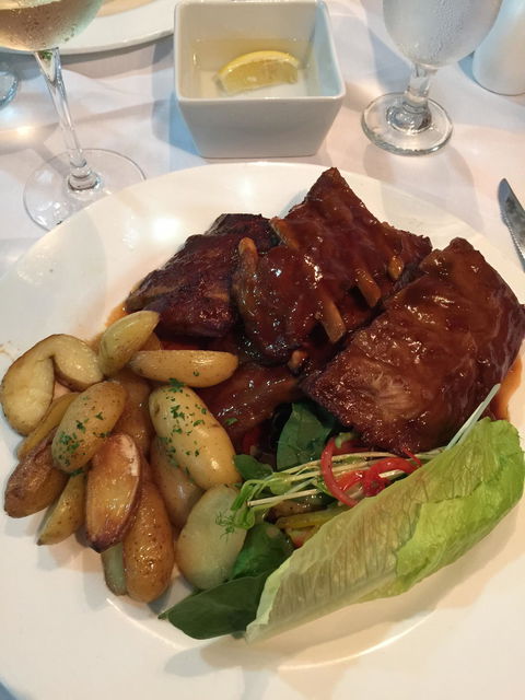 Sails Restaurant - e-Seniors 2