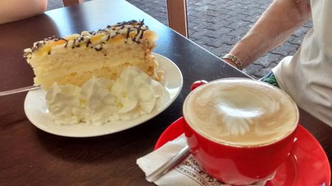 La Scala Cafe & Pizzeria - e-Seniors 0