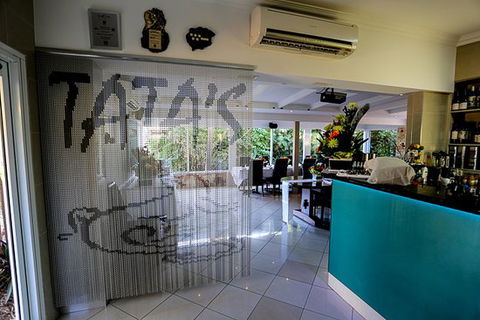 Tata's Cafe - e-Seniors 0