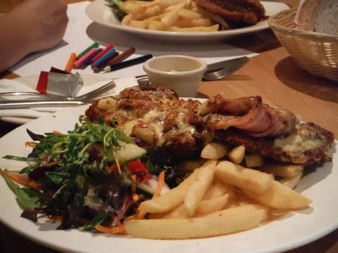 Enfield Hotel Restaurant - e-Seniors 0