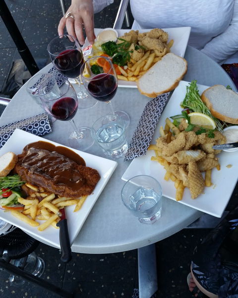 Glenelg Jetty Hotel - e-Seniors 5