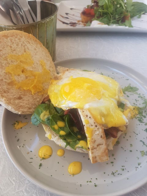 The Golden Fleece Cafe - e-Seniors 5