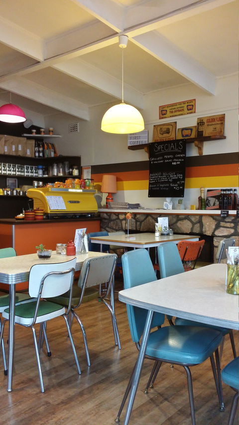 The Golden Fleece Cafe - e-Seniors 8