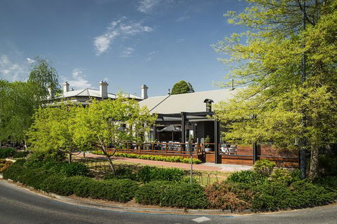 The Stirling Hotel Food - e-Seniors 0