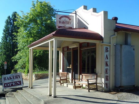 Clarendon Bakery - e-Seniors 0
