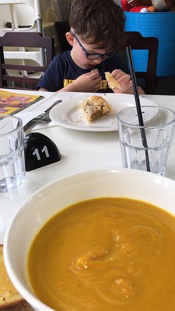 Laratinga Cafe - e-Seniors 0