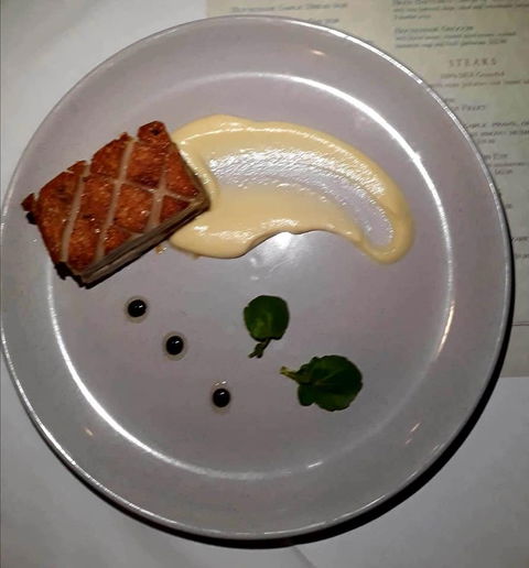 Oliver's Bar & Bistro - e-Seniors 3